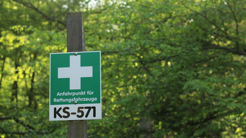 Rettungspunkt Schild mit Rettungpunkt