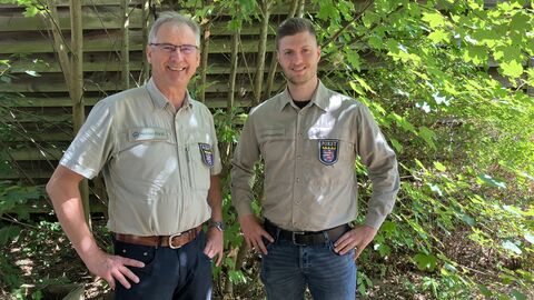 Links Forstamtmann Michael Heilmann, rechts Forstoberinspektor Claus Keller