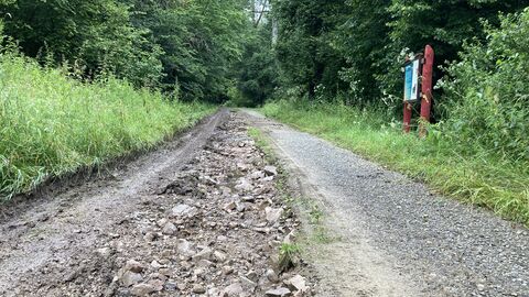 Zerstörte Wege nach Starkeregenereignis