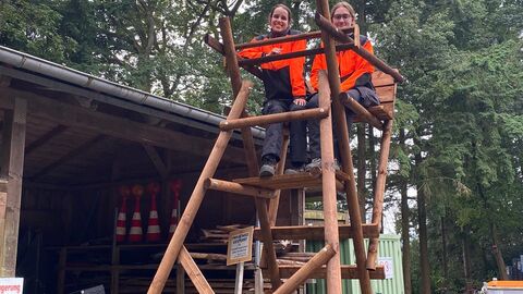 Die beiden FÖJlerinnen Lena und Elisa