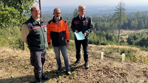 Sebastian Gräf, Daniel Köfer, Michael Gerst bei der Vorstellung des neuen Geschäftsberichts