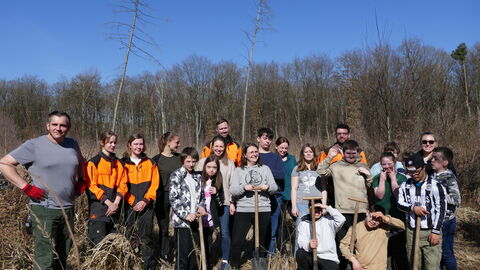 Die Teilnehmenden der Pflanzaktionen.